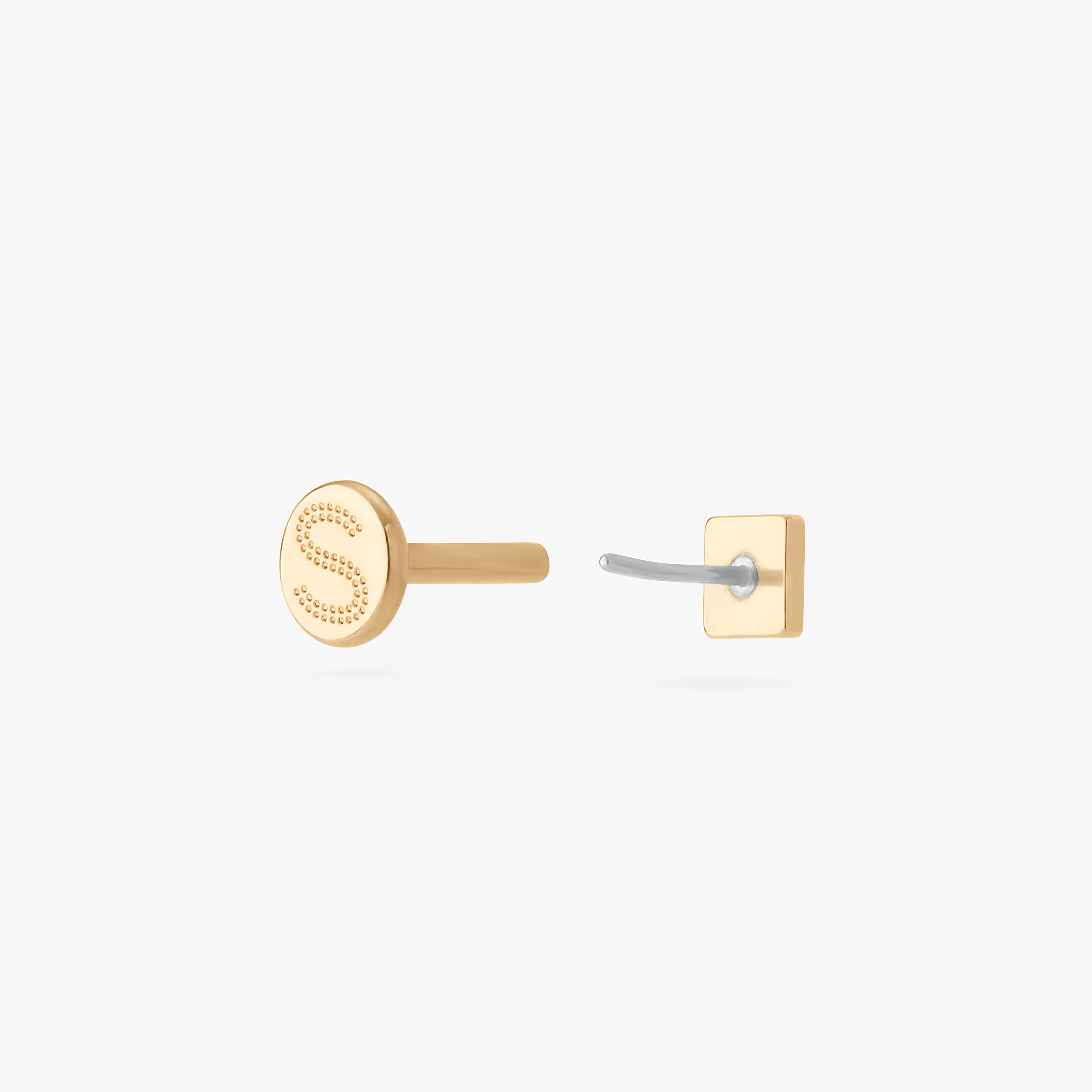 Pyramid Flatback Stud - Image 5